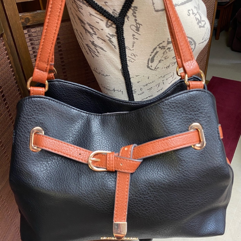 *Never Used* Beautiful Jones New York shoulder bag
